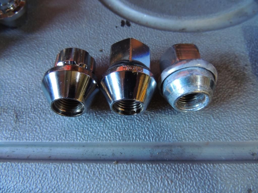 Swollen Wheel Lugs? Chrysler 300C & SRT8 Forums