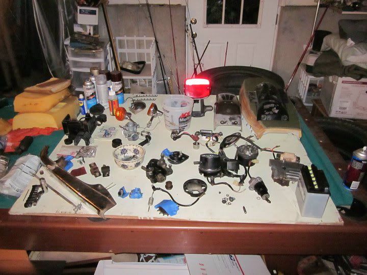 [Image: partsontablesecondbuild.jpg]